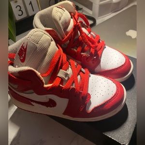 SOLD—-Jordan 1 retro high og size 10c
